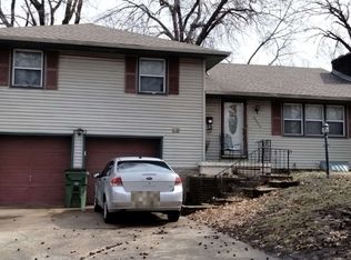 8405 Spring Valley Rd, Raytown, MO 64138