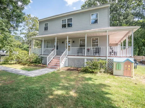 25 Brewster St, Seekonk, MA 02771