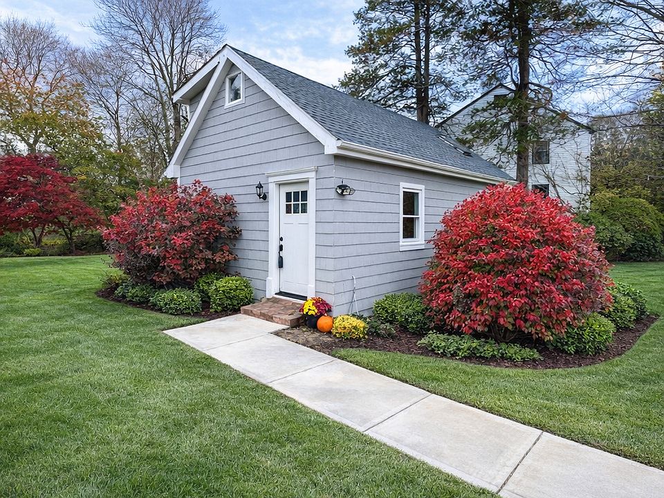 1st image of 1814 Newfield Ave #1