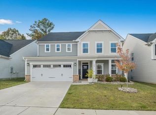 560 Citrus Petal Rd, Fuquay Varina, NC 27526