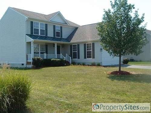 1st image of 14 Aintree Dr