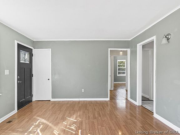 4th image of 290 Marine Street