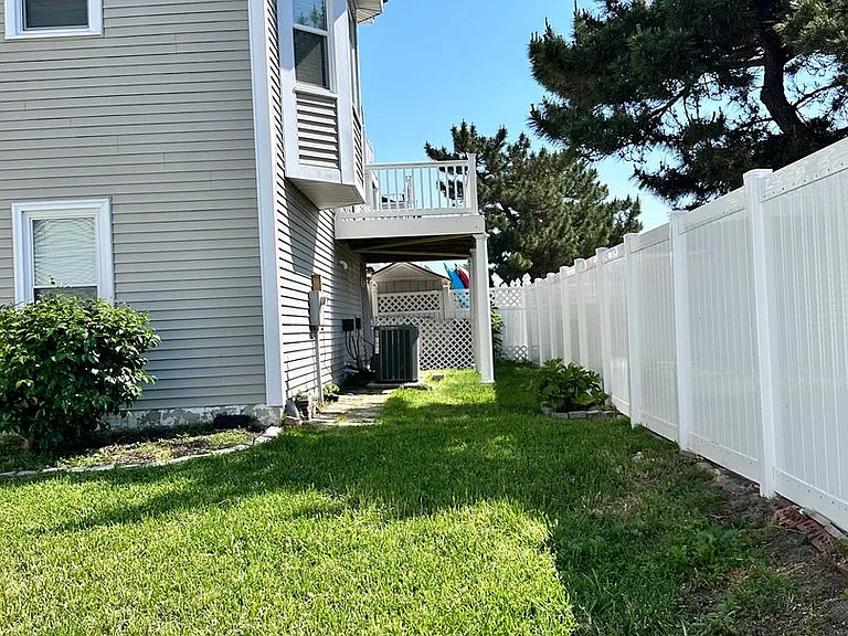 9708 Ship Watch Rd — Photo 22