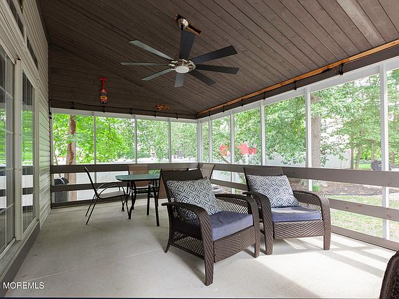 4th image of 1052 Bonnie Circle