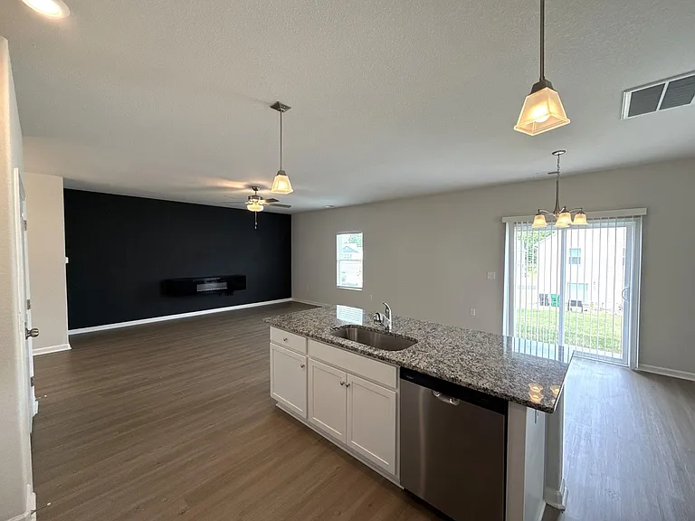 6225 Lowe Ln — Photo 8
