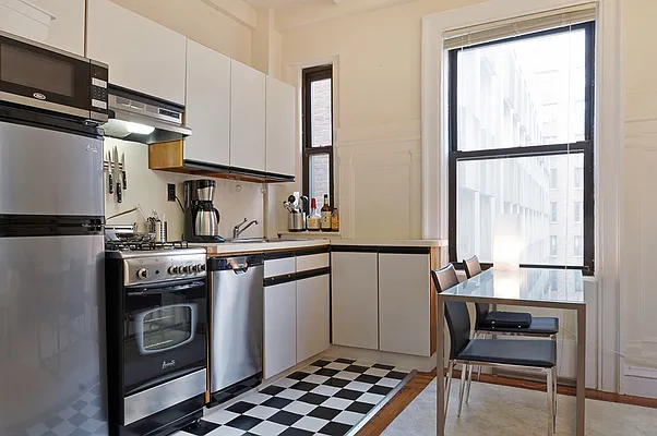 Rented by Corcoran | media 15