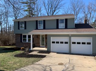 1844 Woodpine Ln, Cincinnati, OH 45255