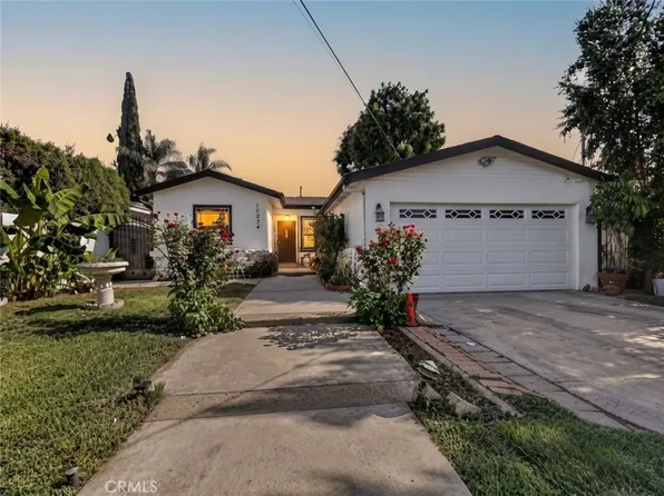 15354 Leadwell St, Van Nuys, CA 91406