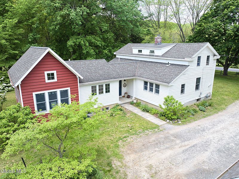 2nd image of 1712 Crescent Road