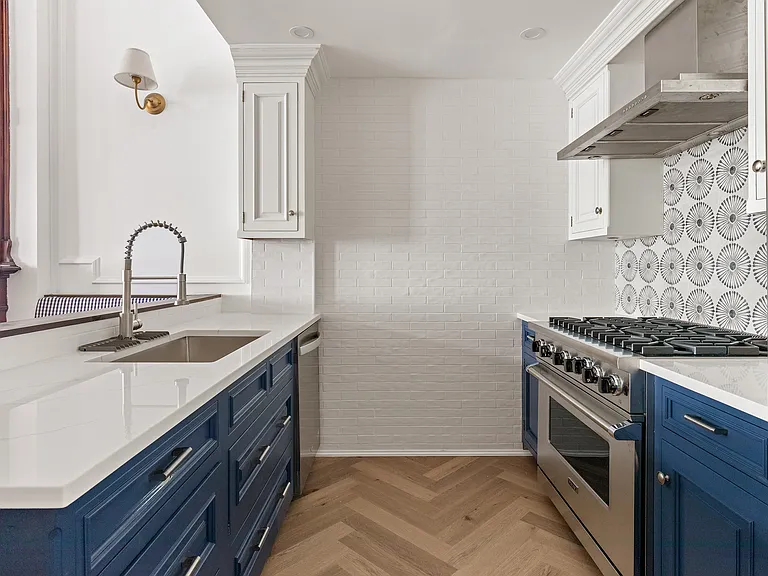 129 E 61st St #3 — Photo 5