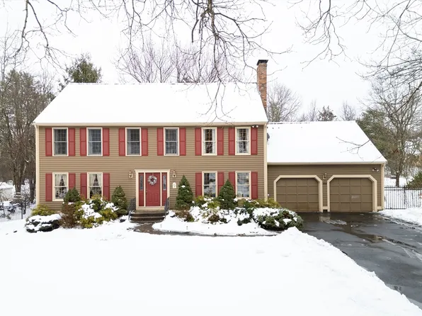 355 Adams St, Holliston, MA 01746