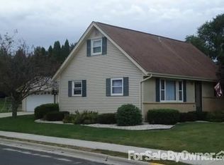 303 W Center Ave, Cedar Grove, WI 53013