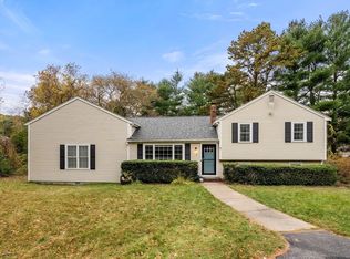 7 Sugarbush Ln, Plymouth, MA 02360