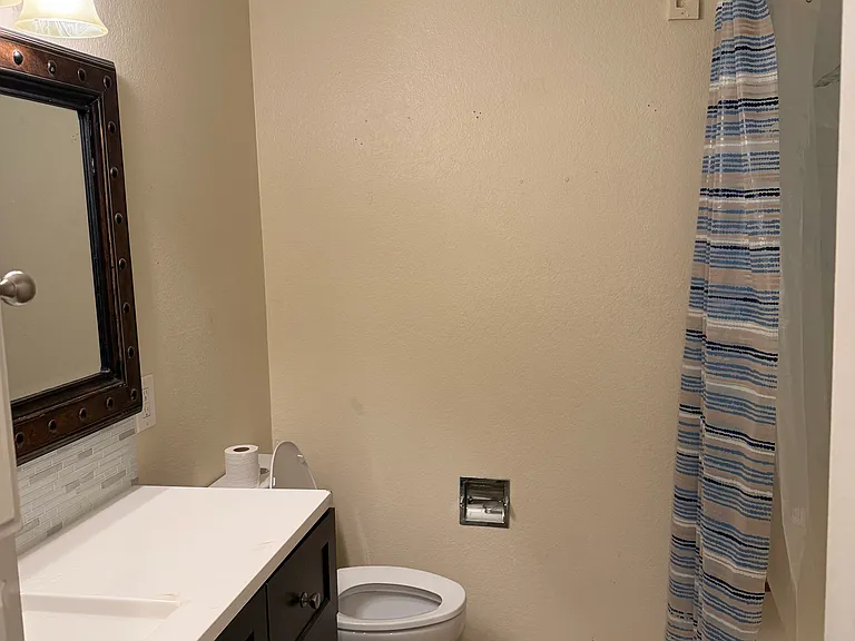 2423 W Acacia Ave — Photo 5