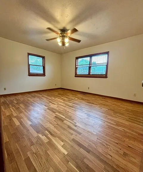 1102 W Will Rogers Dr — Photo 14