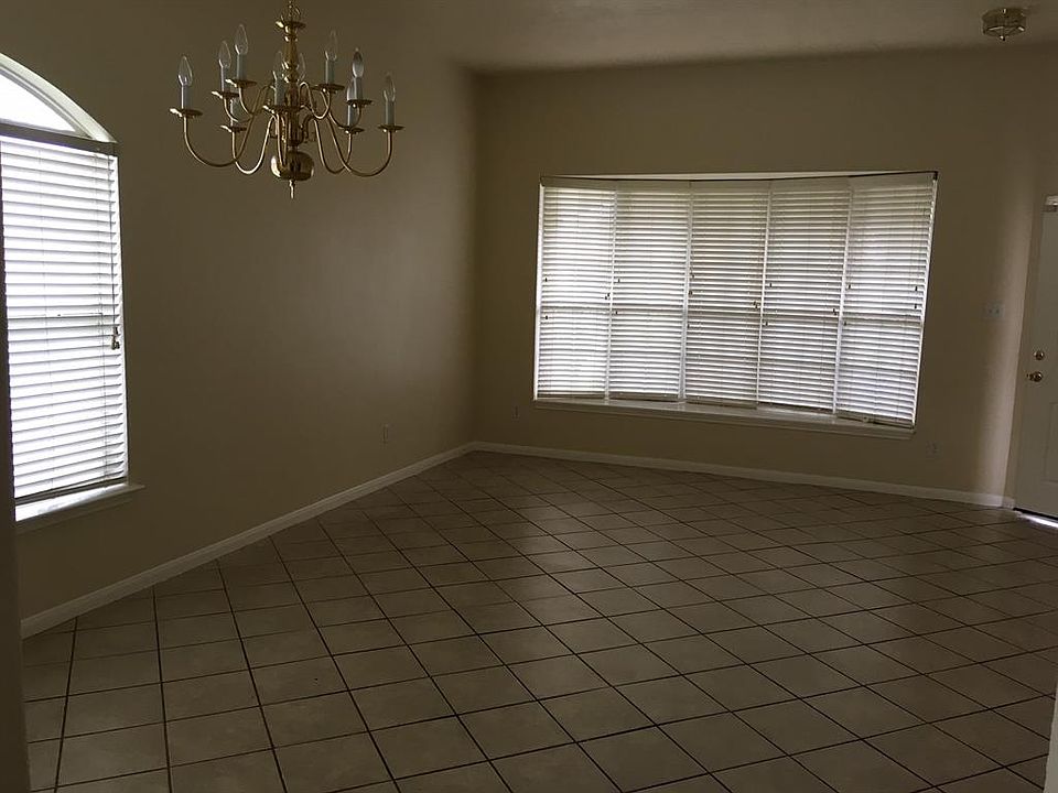 1st image of 21015 Claremore Ct