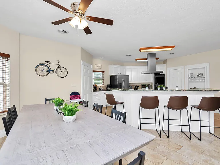 1730 Lakeshore Dr — Photo 9