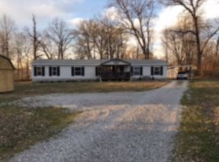 824 W Spring St, Grayville, IL 62844