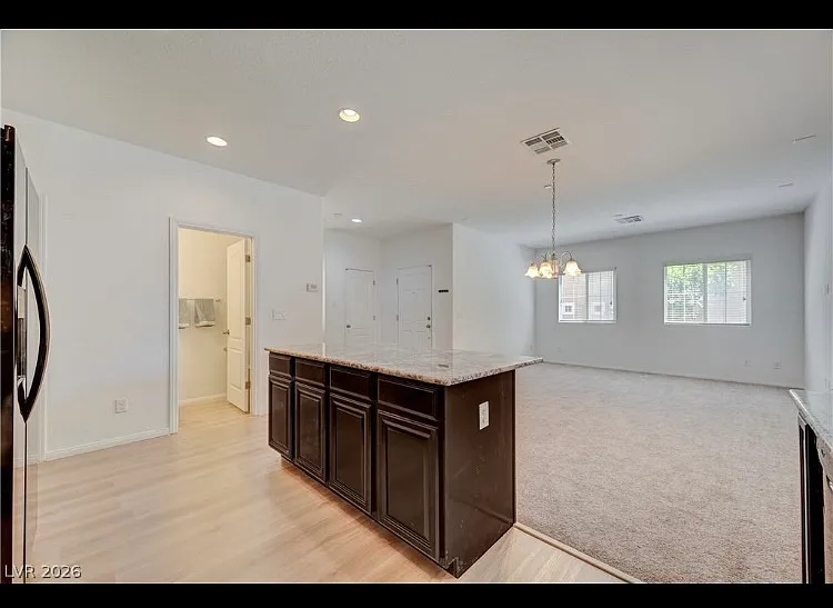 3 bed, 1642 sqft, $1,850 — Photo 3