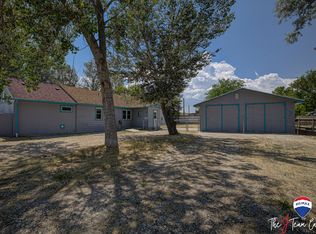 368 Crescent Dr, Mills, WY 82604