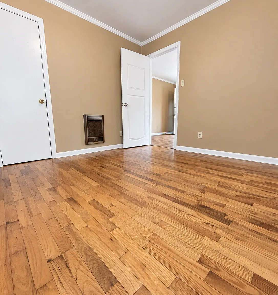 3 bed, 888 sqft, $1,025 — Photo 4