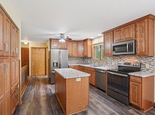 1624 Lueders Rd, Sauk City, WI 53583