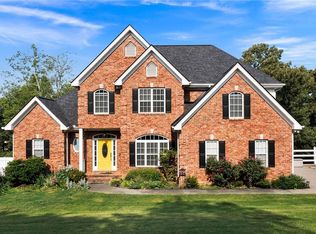 11 Saint Ives Way NW, Cartersville, GA 30121