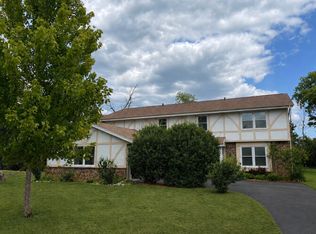 17635 Prince George Ct, Brookfield, WI 53045