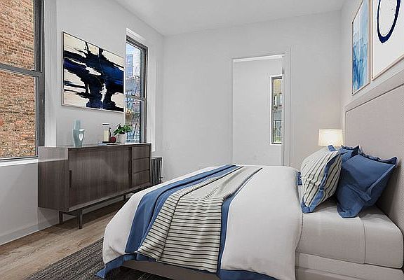 4th image of 526 E 82nd St APT 8