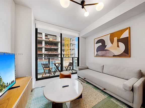 5th image of 11 NE 6th St Unit 2804