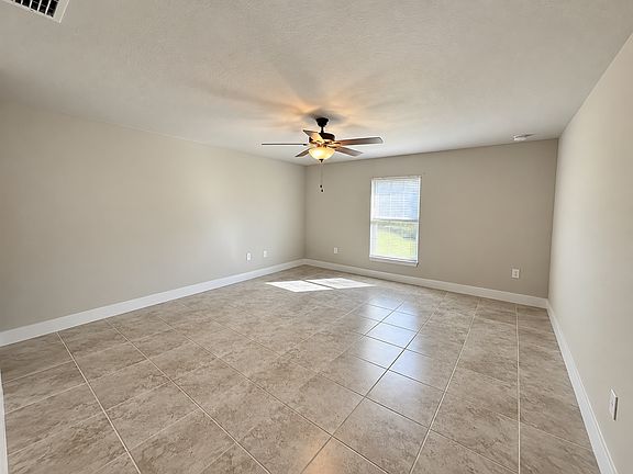 4th image of 3602 34th St SW