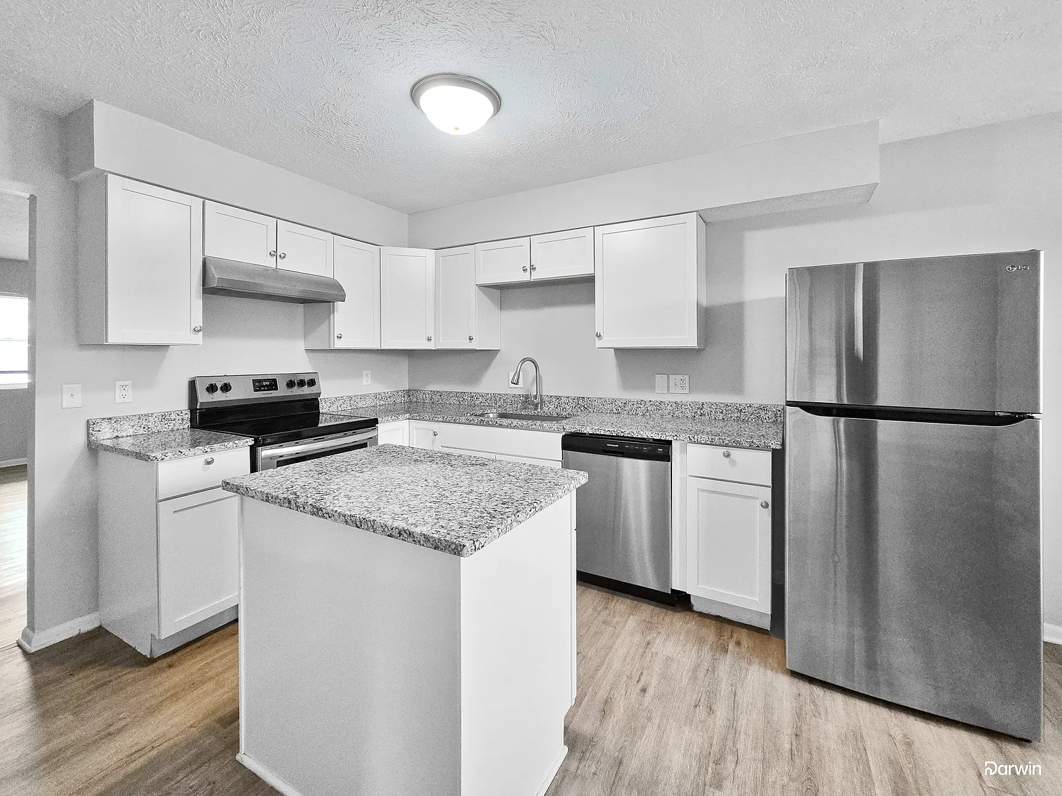 3 bed, 2.0 bath, 1272 sqft, $1,710 — Photo 3