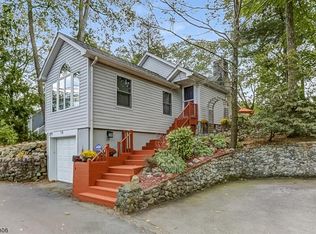 116 Lakewood Dr, Denville, NJ 07834