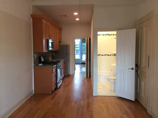 Rented by RES New York | media 22