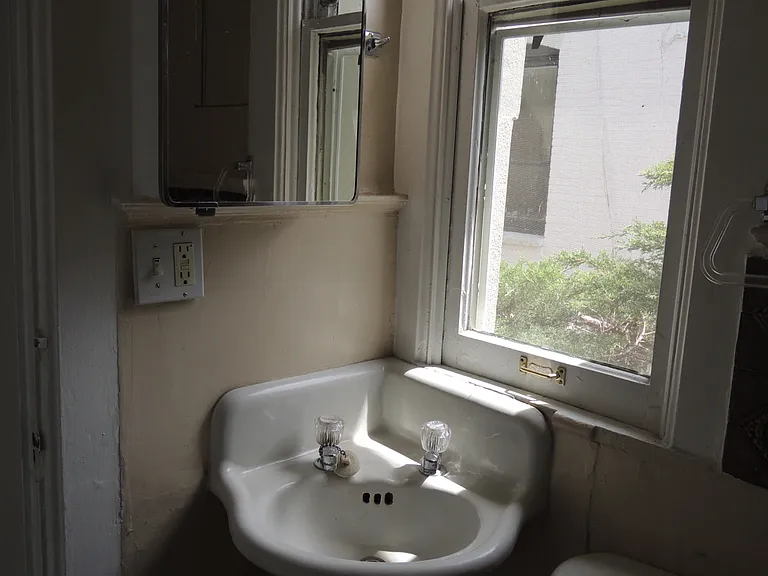 1639 N Ogden St #3 — Photo 9