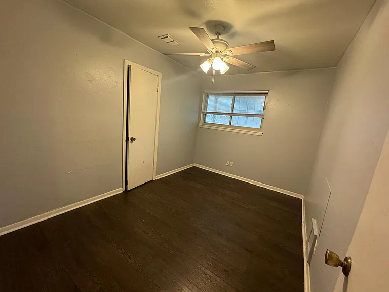3002 Hazel Cir — Photo 6