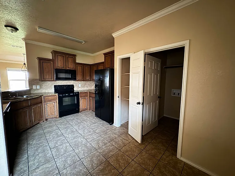 3100 Rockwall Dr — Photo 18