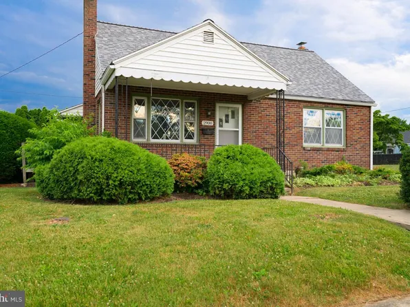 2900 Iroquois Ave, Reading, PA 19609