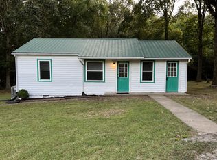 150 Springer Dr, Dickson, TN 37055