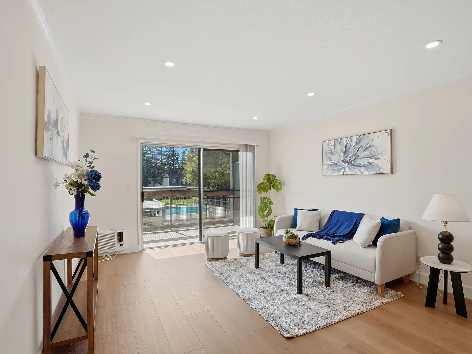 1 bed, 675 sqft, $2,200 — Photo 2