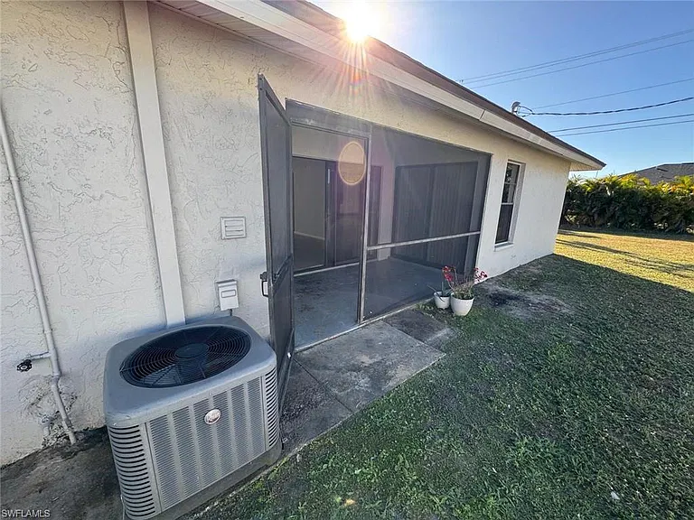 3004 Santa Barbara Blvd #B — Photo 18
