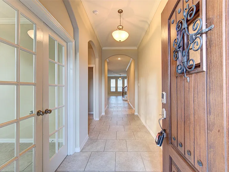 6519 Point Hollow Ln — Photo 6