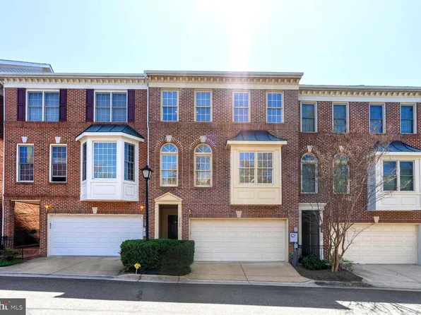 2509 Hunton Pl, Alexandria, VA 22311