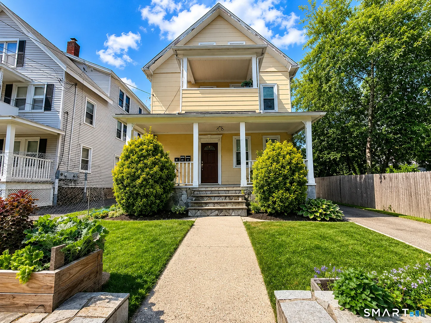 2 bed, 1.0 bath, 778 sqft, $1,925 — Photo 1