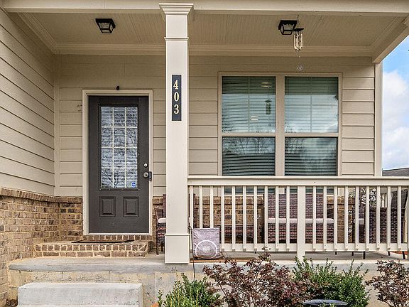 5th image of 403 McGinnis Cir