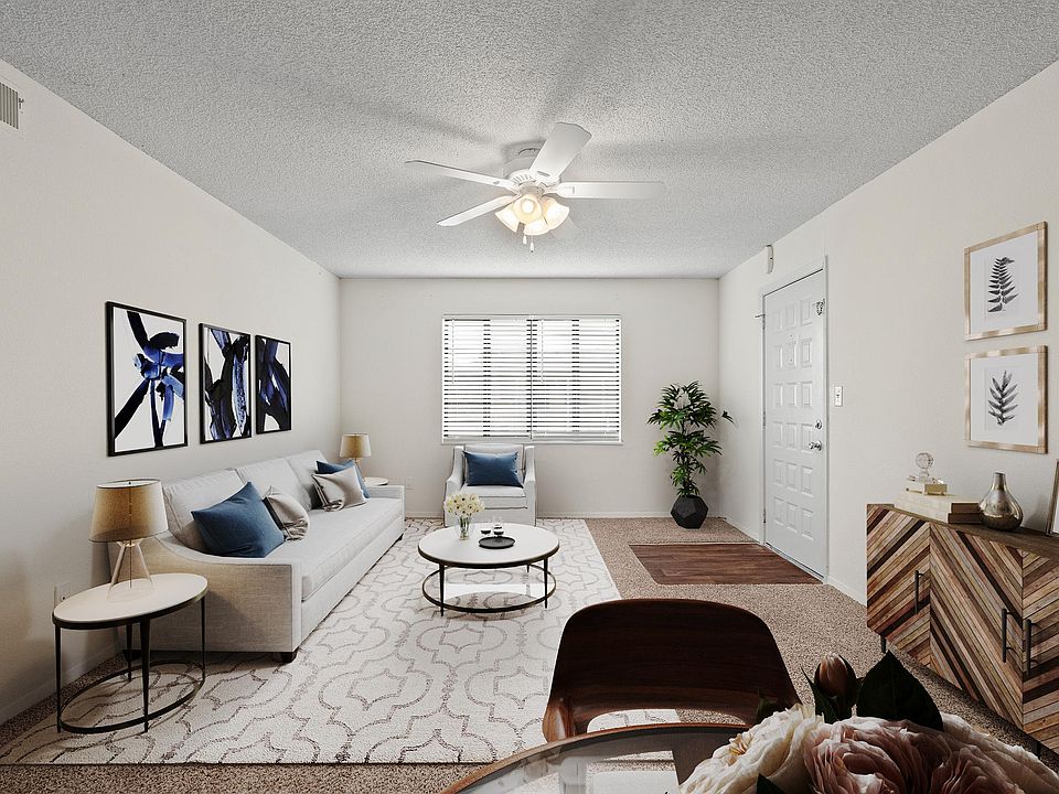 Large Living Space - Living Room