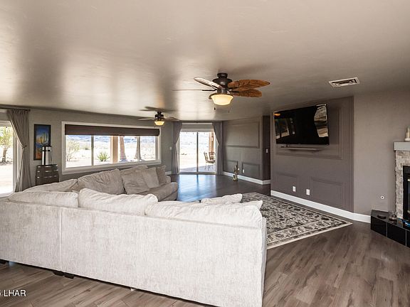 4th image of 881 Bryce Ct