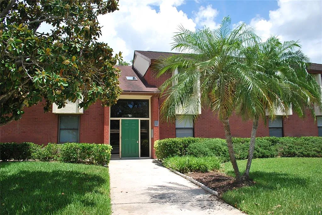3 bed, 2.0 bath, 1292 sqft, $2,150 — Photo 1
