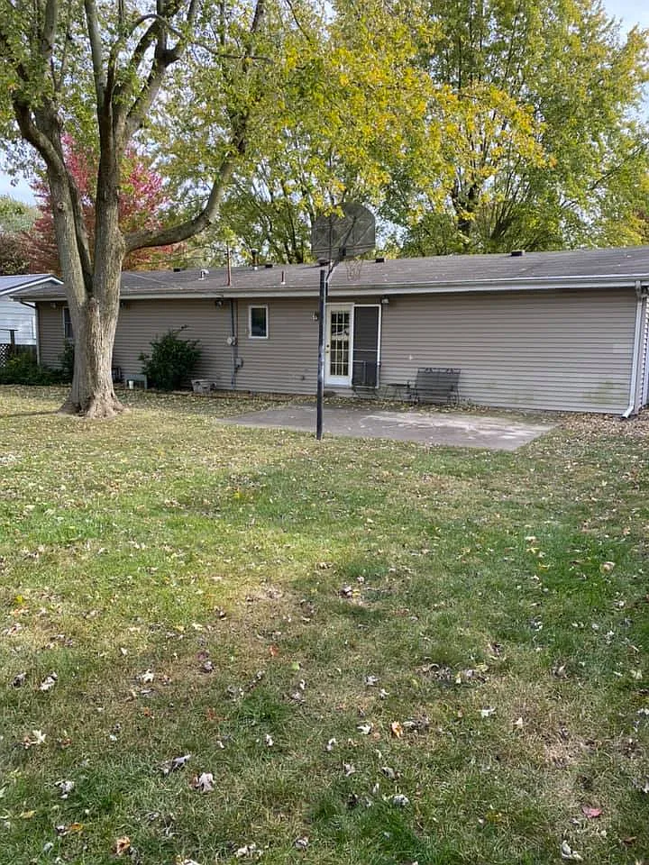 718 Lincoln Place, Arthur, IL — Photo 3