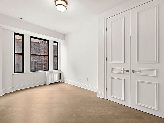 4th image of 157 E 81st St APT 6A
